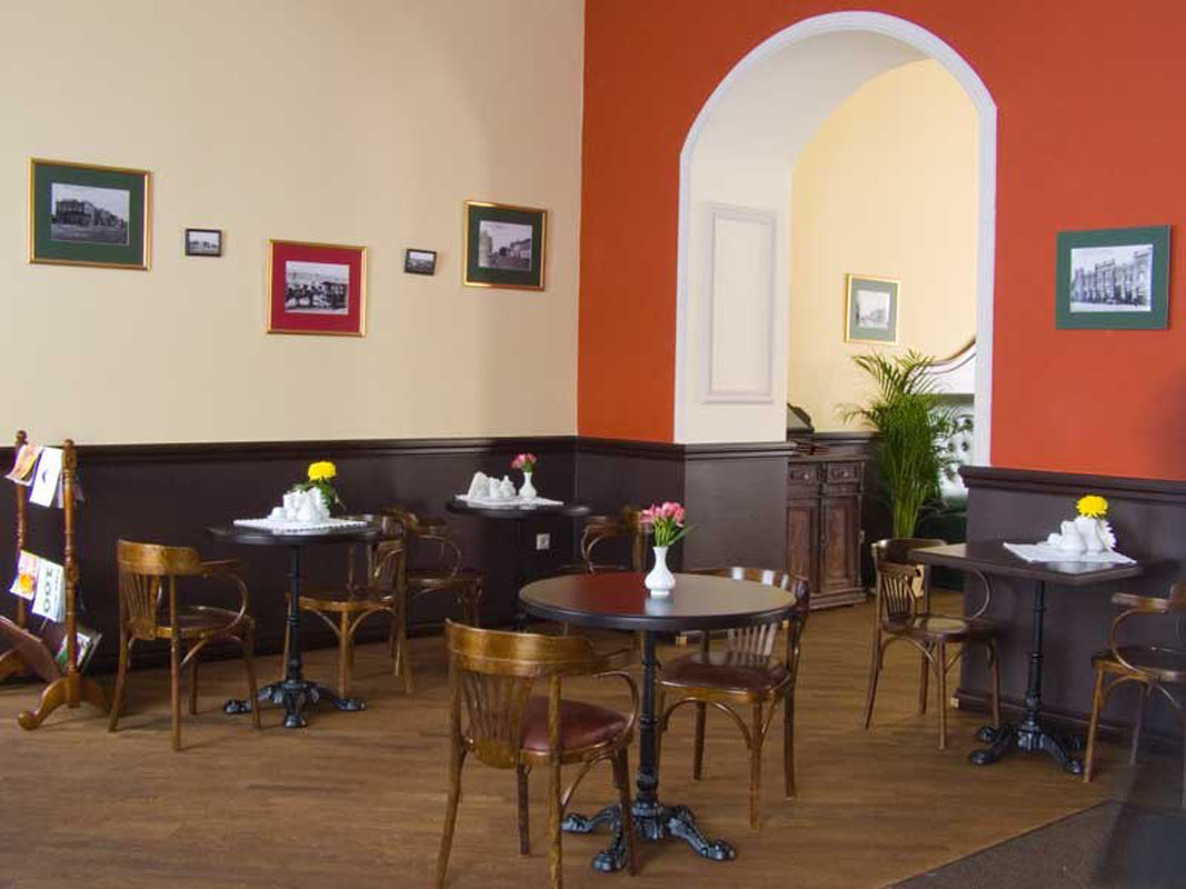 Основной зал — Штолле