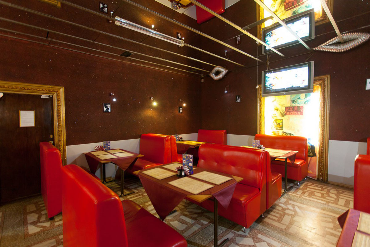 Караоке зал — Диско 80х