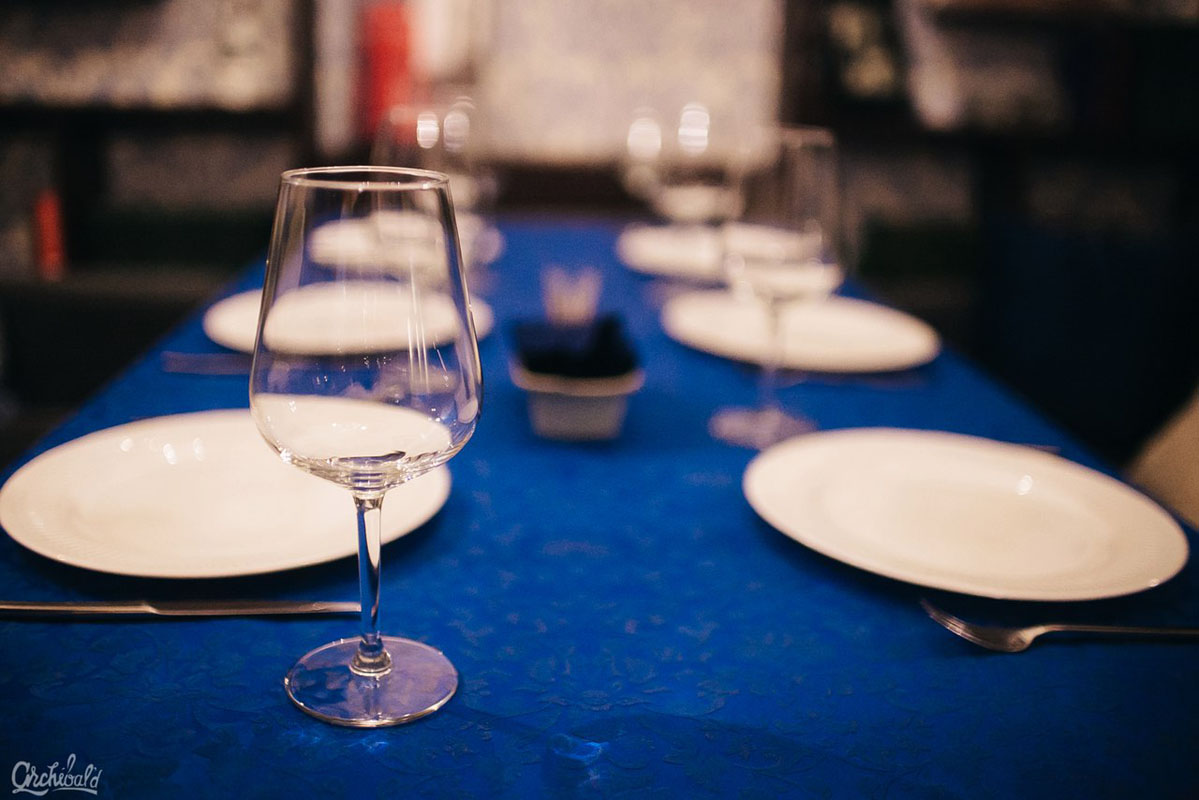 Основной зал — Родня