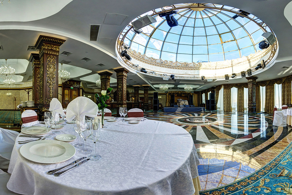 Ресторан Купол — Рестораны и бары  в гранд отеле Видгоф