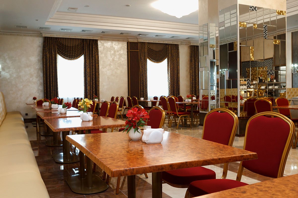 Кафе Гурман — Рестораны и бары  в гранд отеле Видгоф