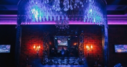 Караоке-бар Кураж — интерьер зала