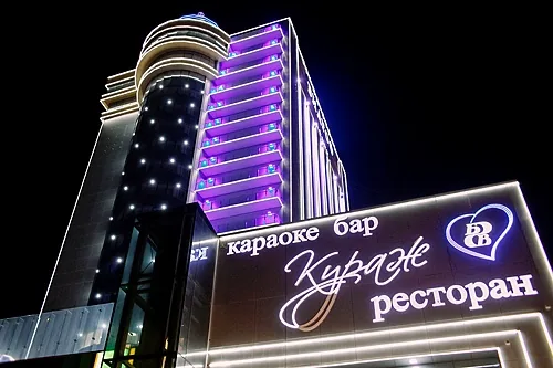 Караоке-бар Кураж — Рестораны и бары  в гранд отеле Видгоф, Челябинск