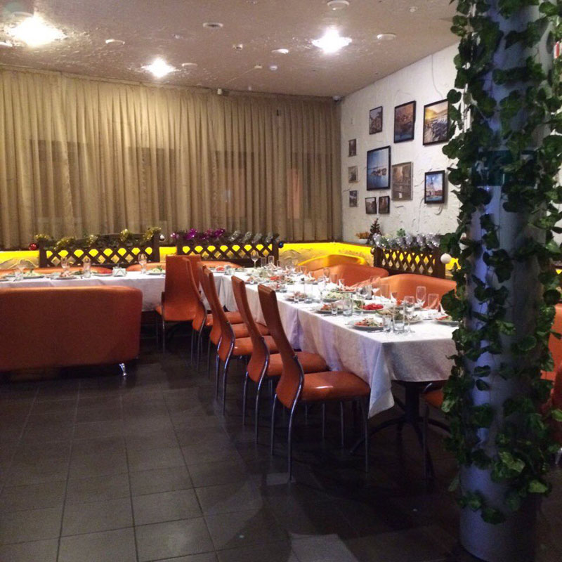 Основной зал — Кафе Санни