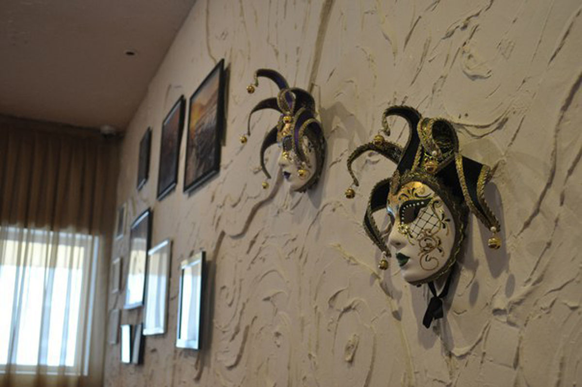 Основной зал — Кафе Санни