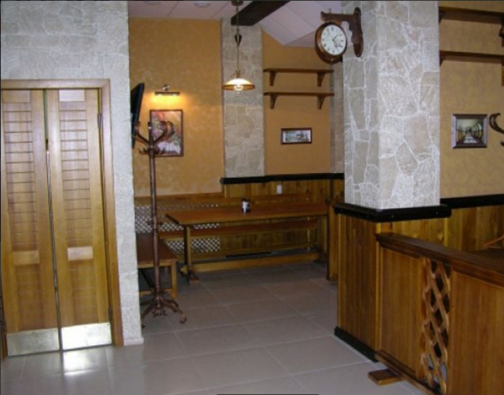 Основной зал — Бар на улице Бейвеля