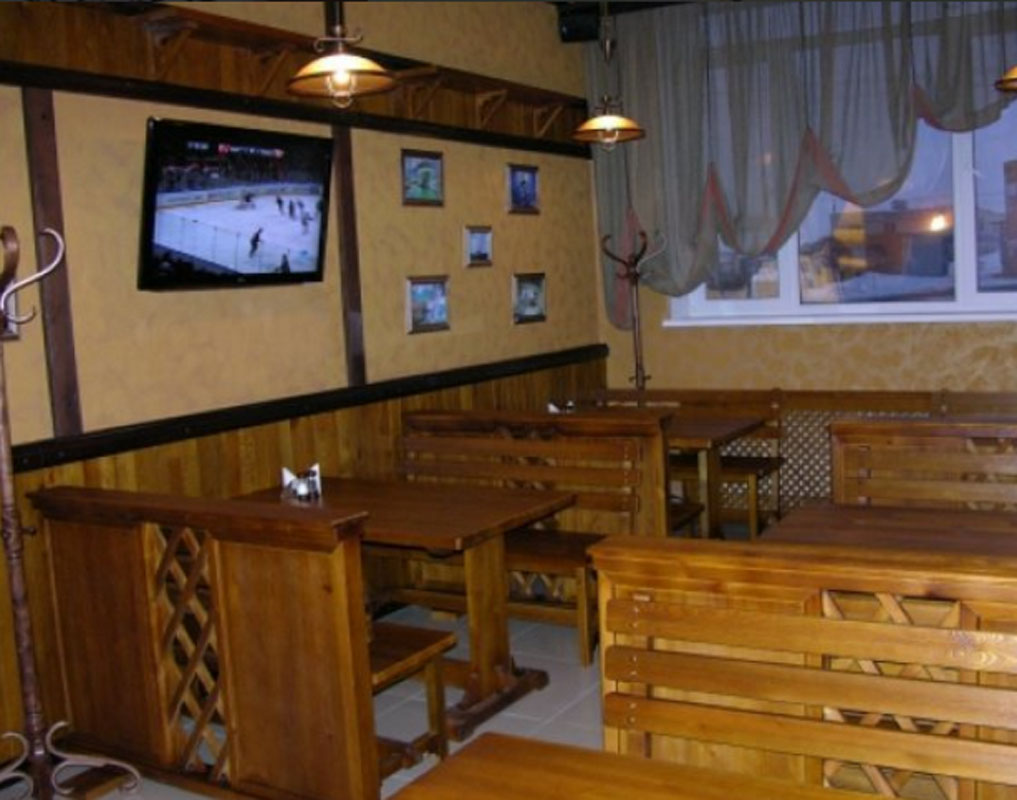 Основной зал — Бар на улице Бейвеля