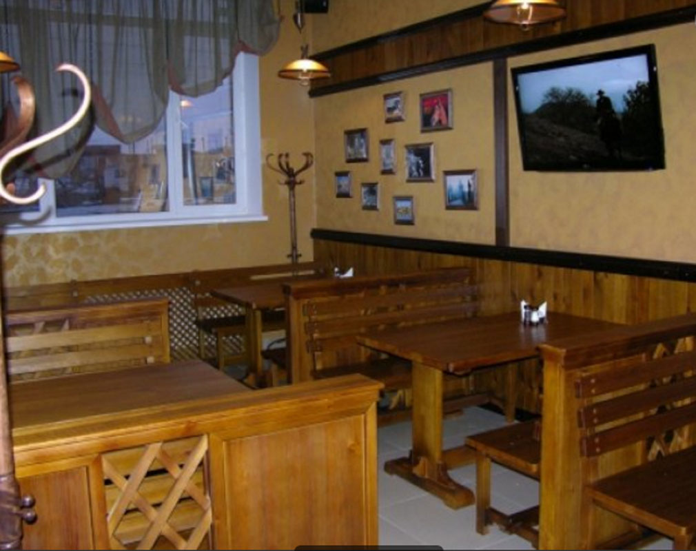 Основной зал — Бар на улице Бейвеля