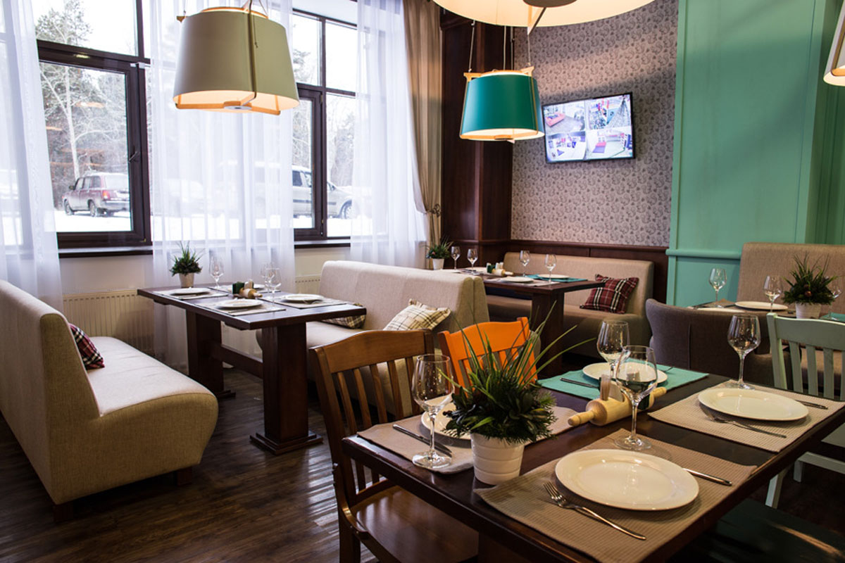 Основной зал — Ресторан средиземноморской кухни Белочка