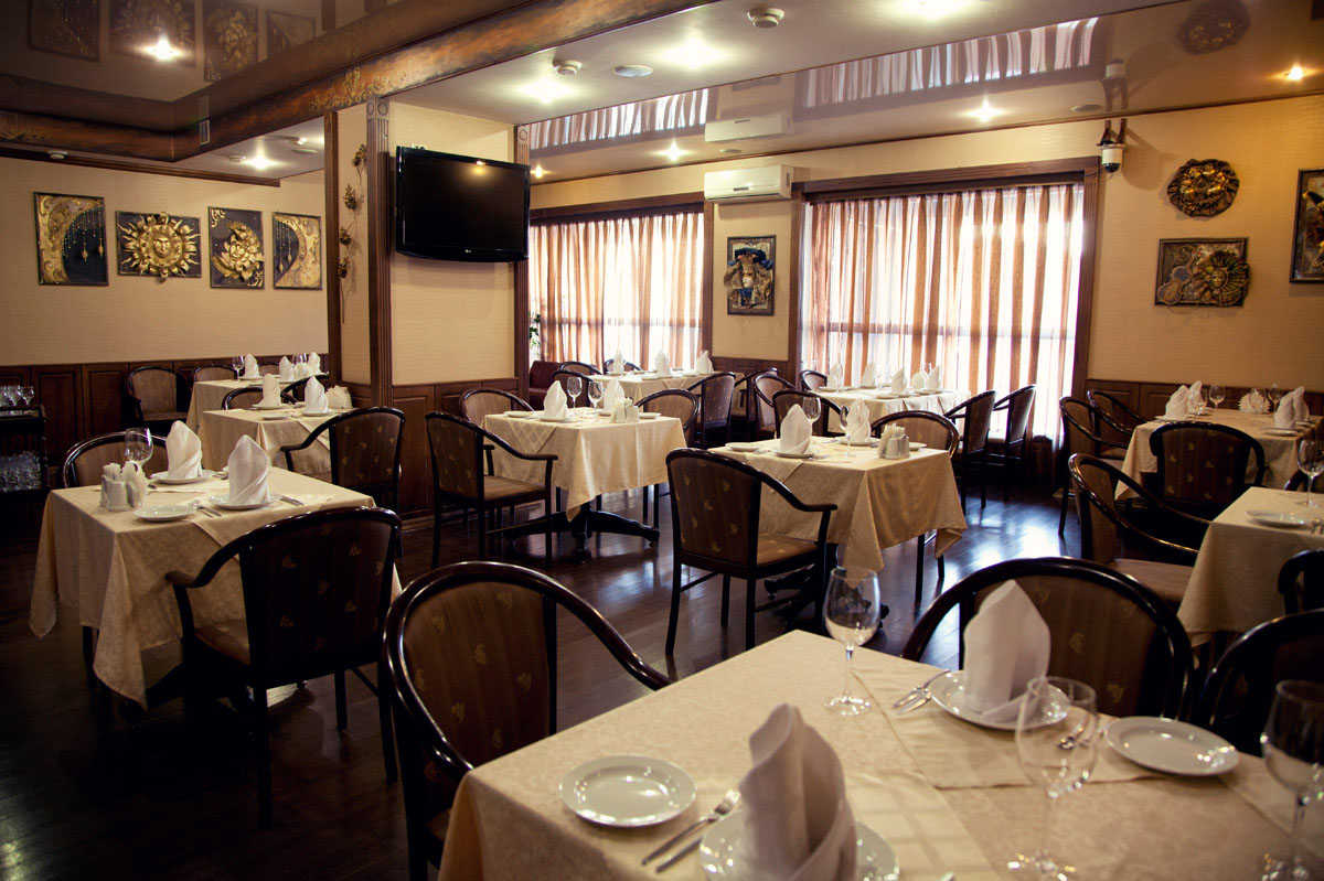 Основной зал — Ребрышковая на улице Академика Королёва