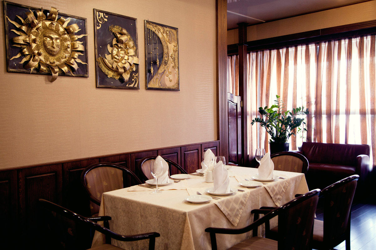 Основной зал — Ребрышковая на улице Академика Королёва