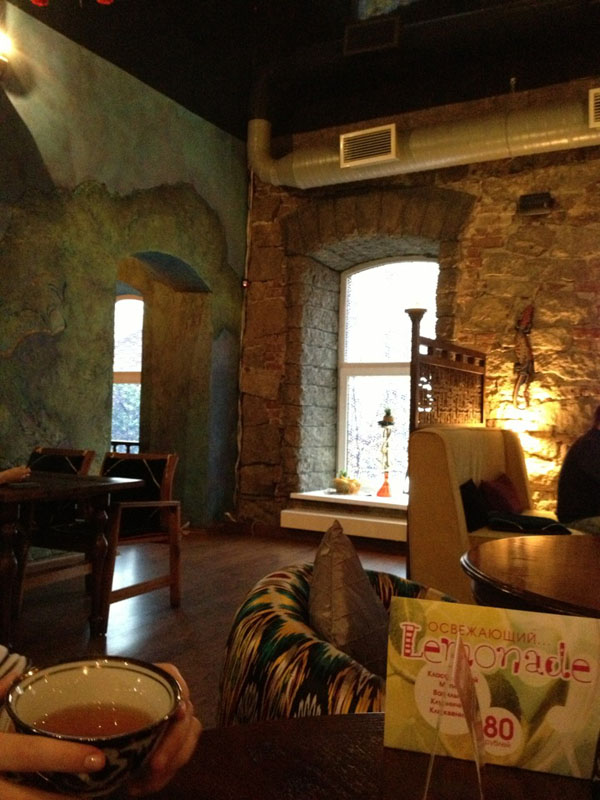 Основной зал — Чайхана на улице Кирова