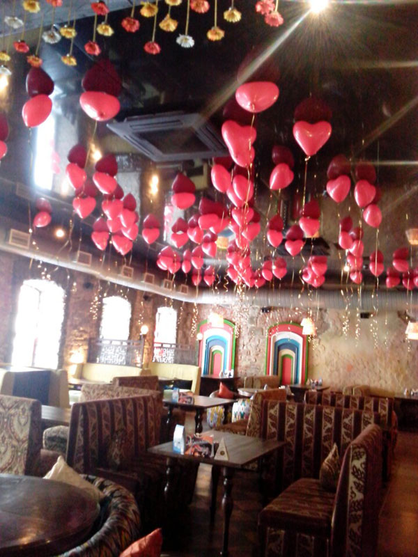 Основной зал — Чайхана на улице Кирова