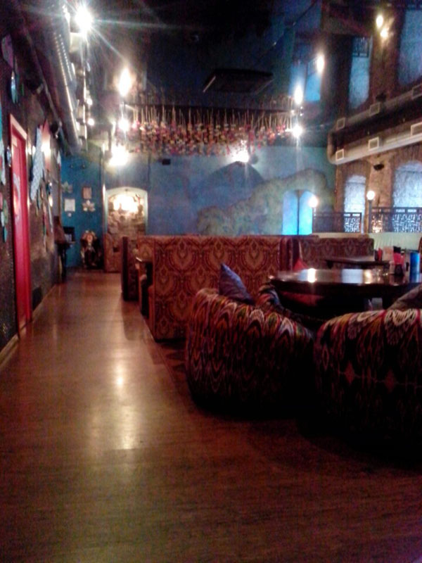 Основной зал — Чайхана на улице Кирова