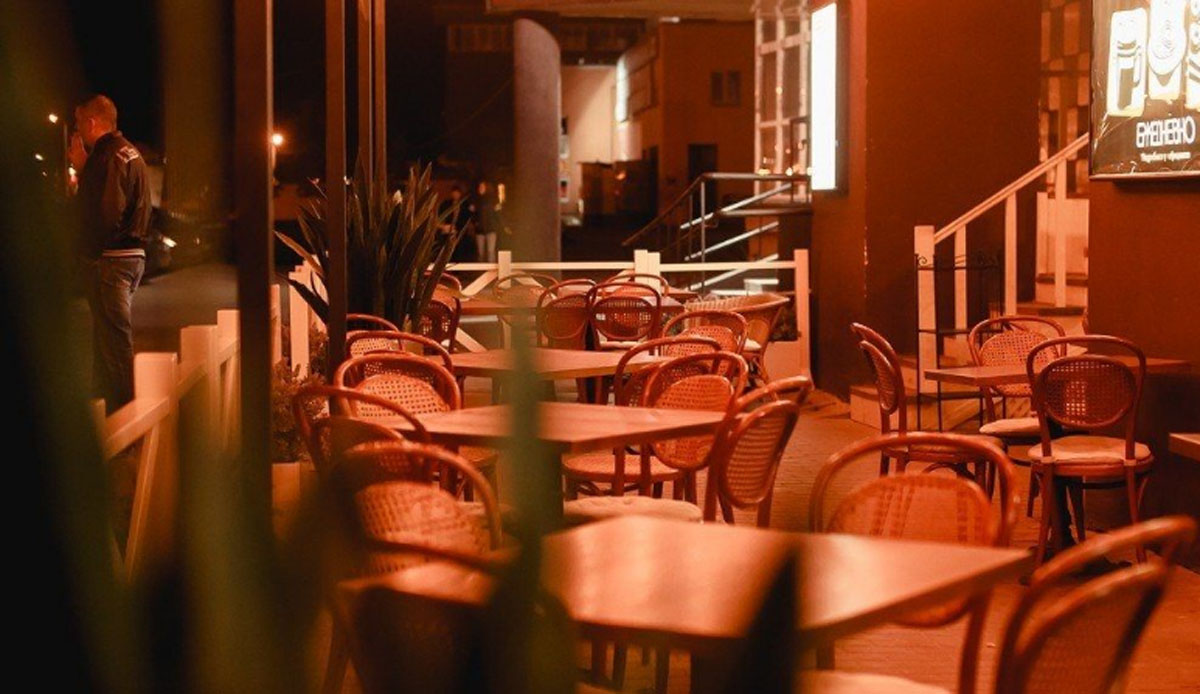 Основной зал — Танцевальный бар и караоке Мит Поинт на улице Кирова