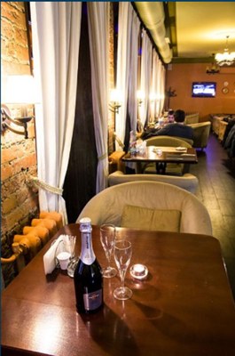 Танцевальный бар и караоке Мит Поинт на улице Кирова — банкетный зал