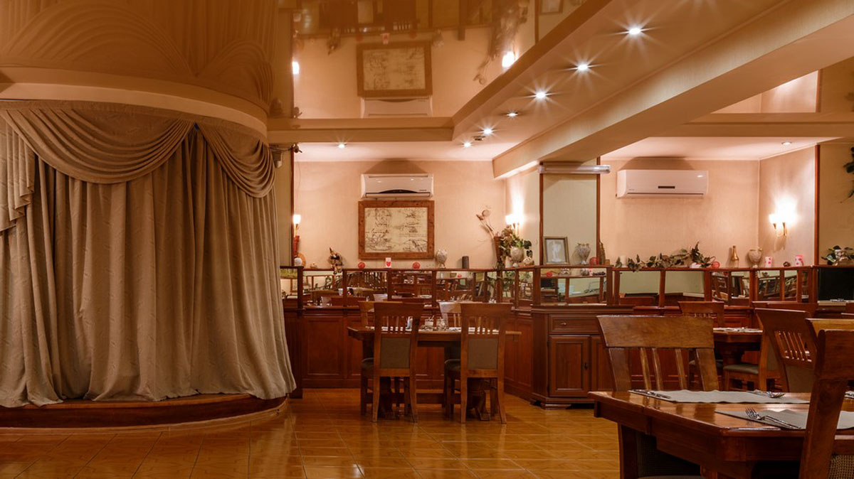 Основной зал — Иль Густо