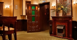 Основной зал