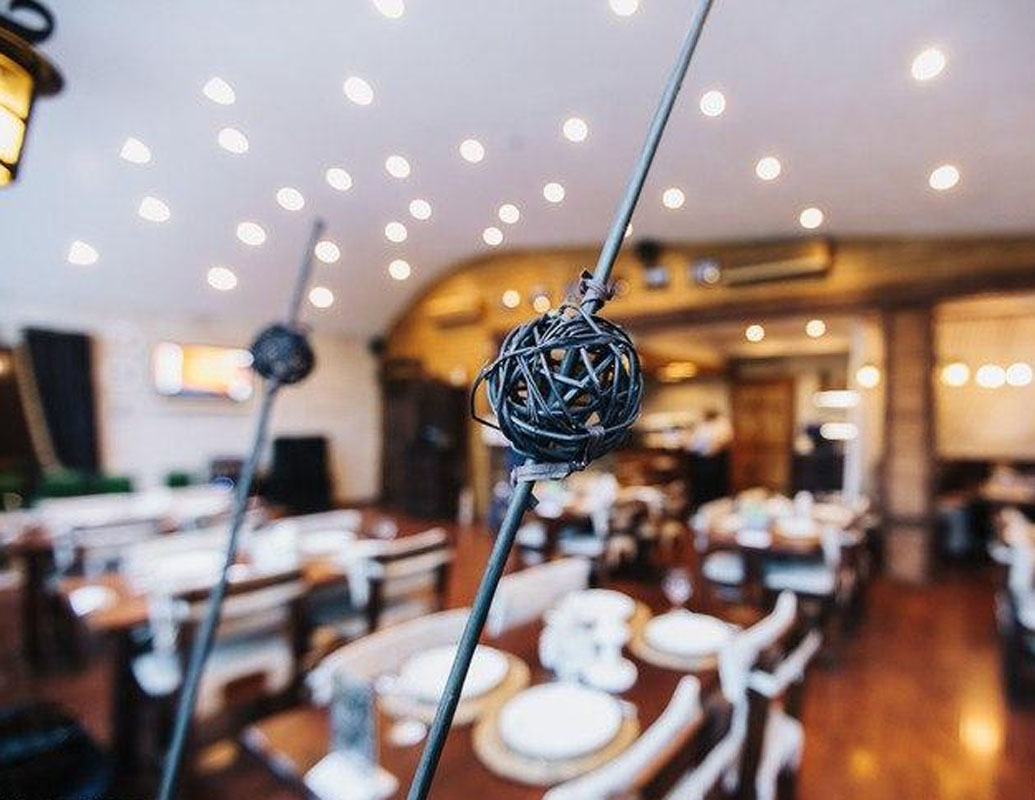 Основной зал — Старый Ереван на улице Энгельса