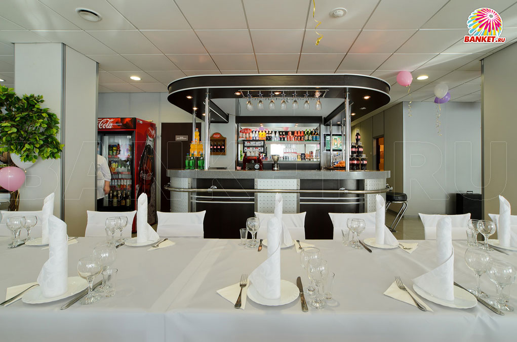 Банкетный зал — Кафе 2 х 2 = друзья