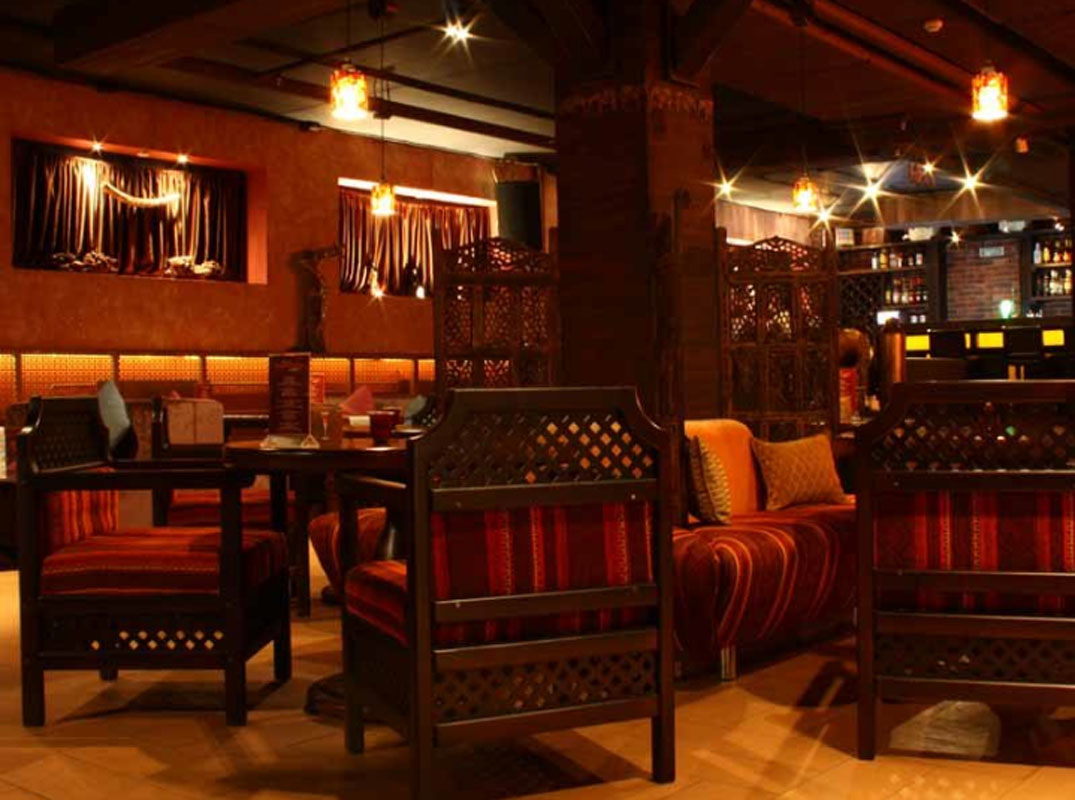 Основной зал — Бар ресторан Карма