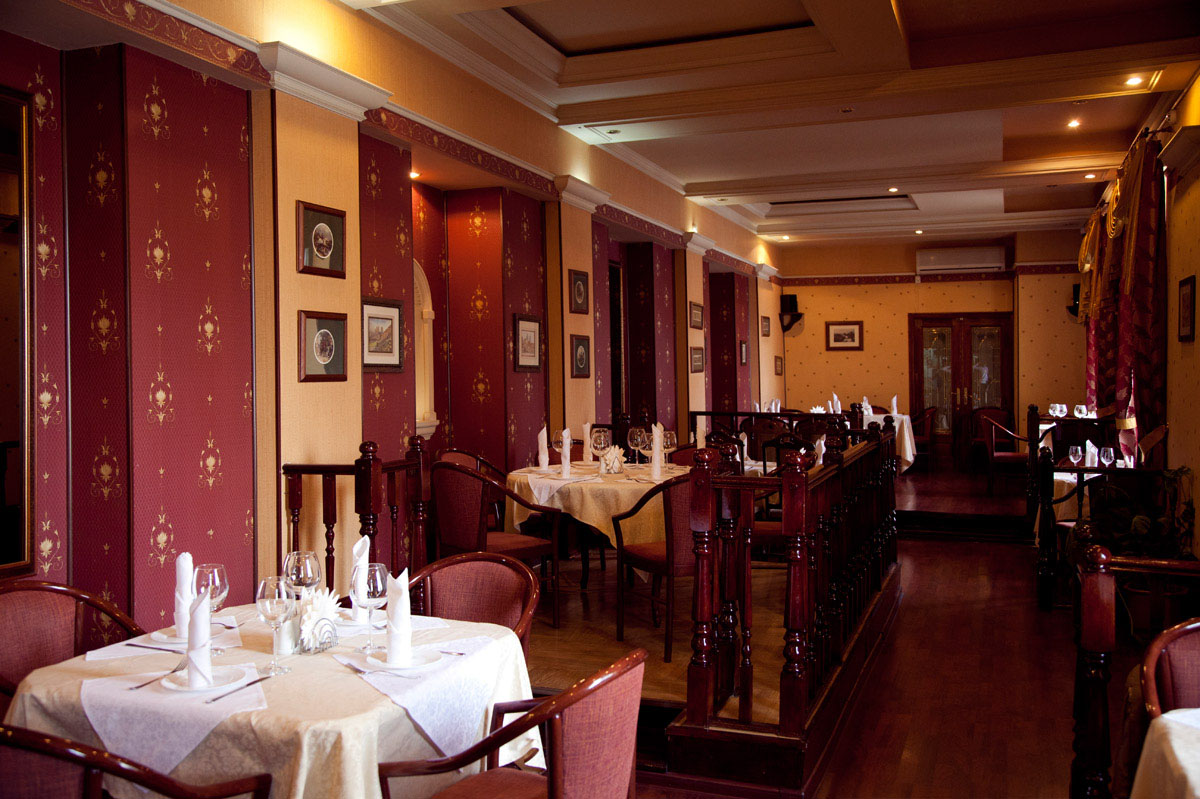 Основной зал