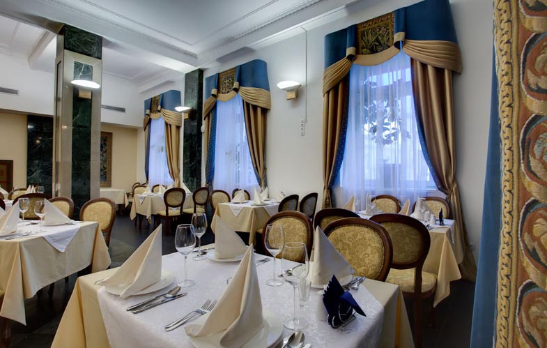 Зал Гобеленовый  — Полянка Арт Холл