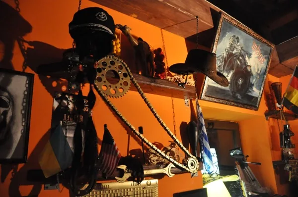 Основной зал