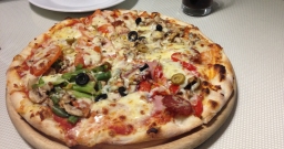 Основной зал — интерьер зала