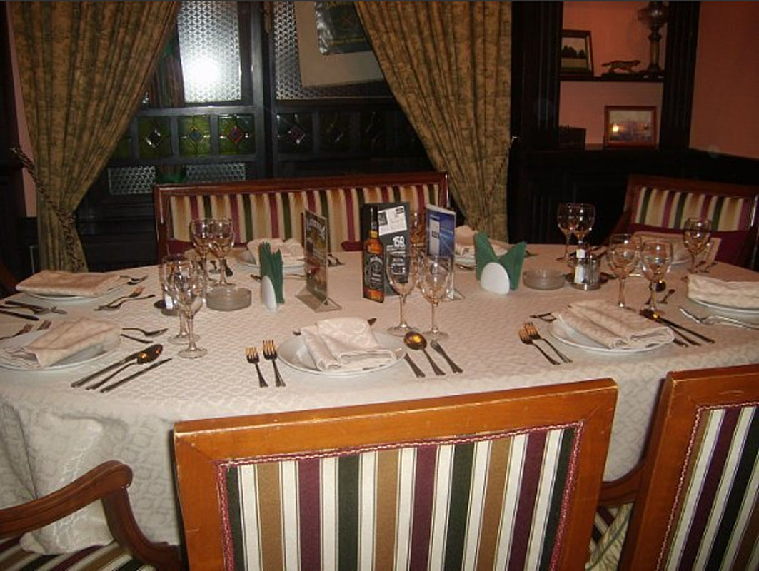 Основной зал — Фокс энд Гуз