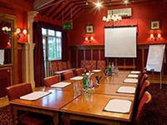 Основной зал