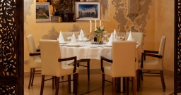 Основной зал