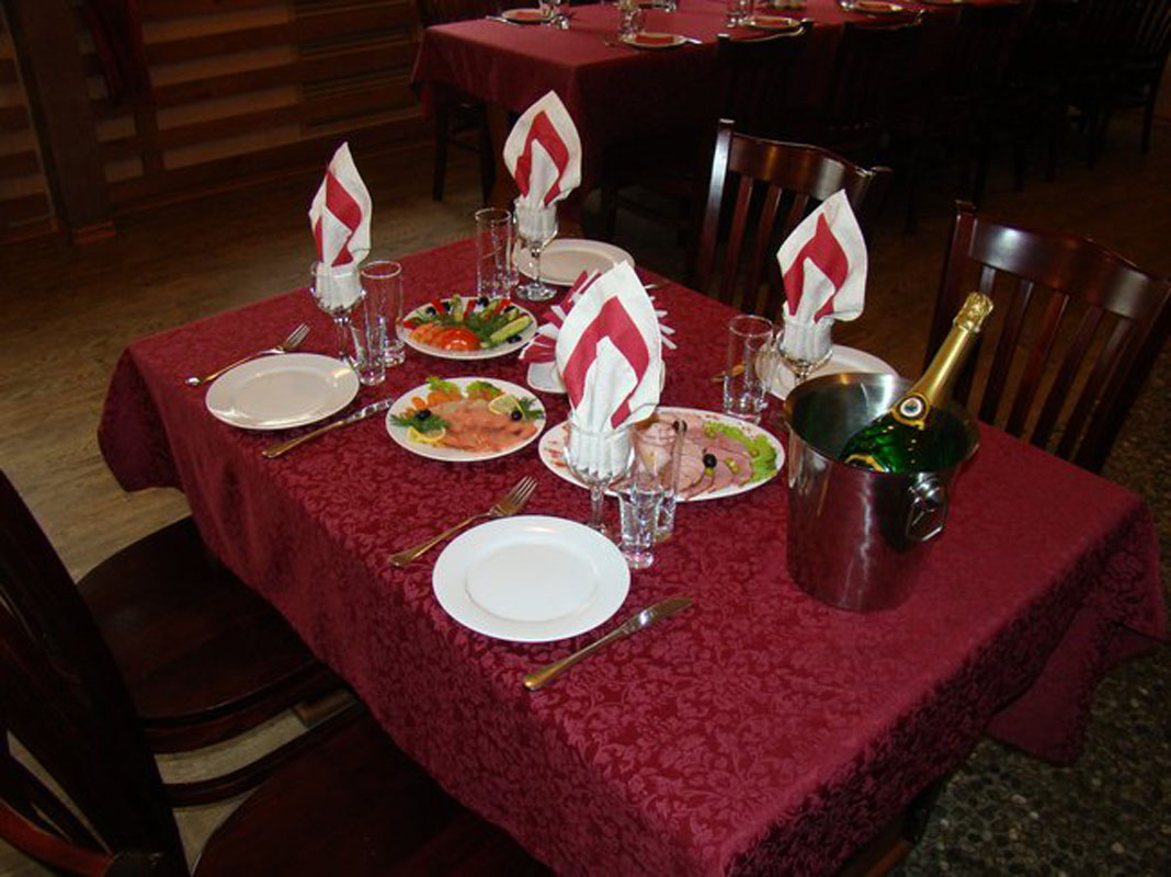 Зал на 30 человек — Утес