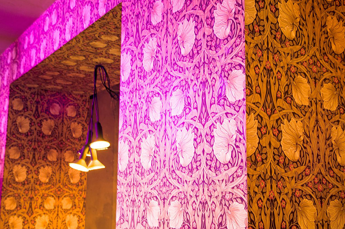 Основной зал — Бар Потерянное общество