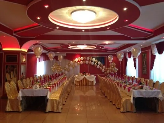 Основной зал