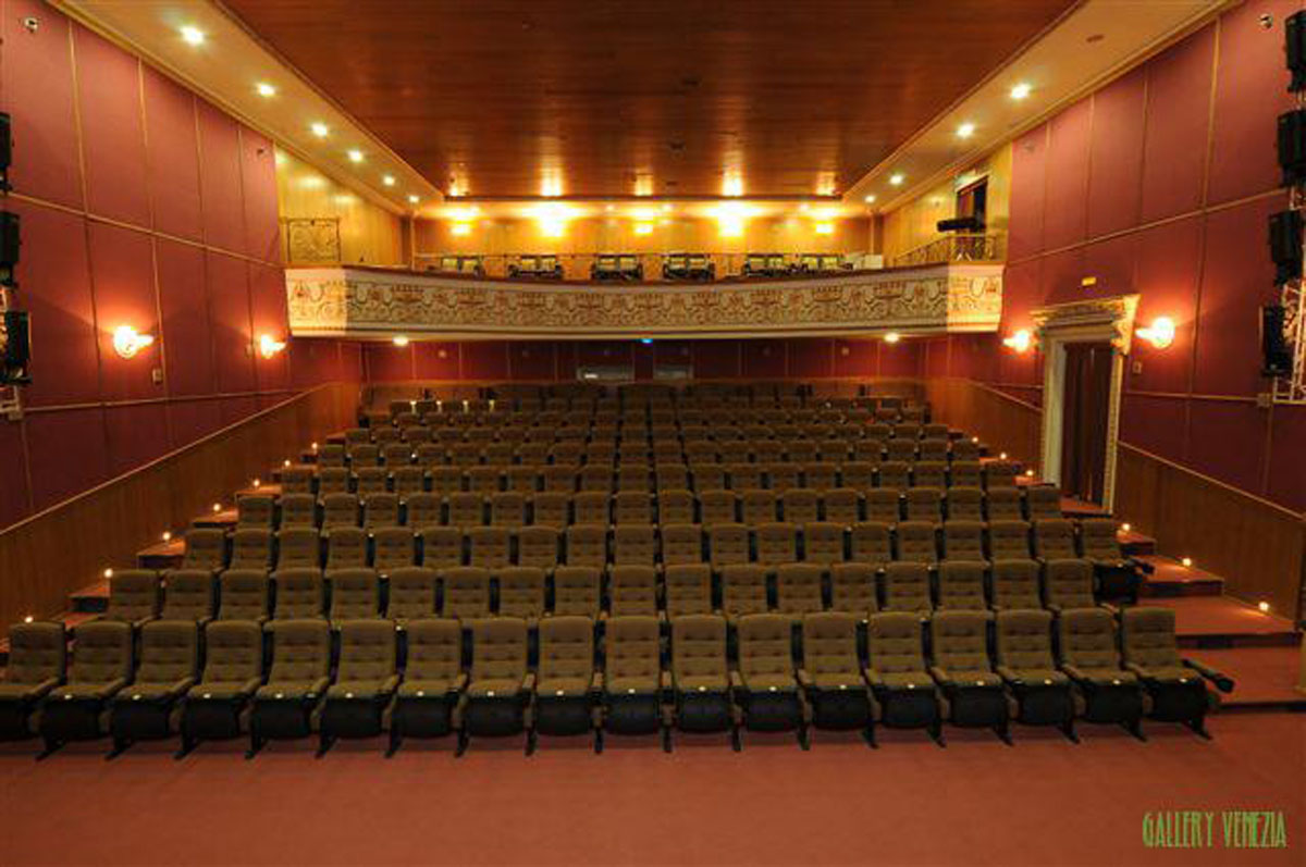 Основной зал — Галерея Венеция