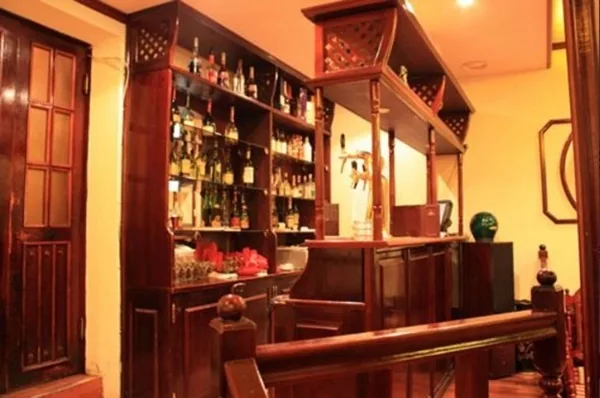 Основной зал