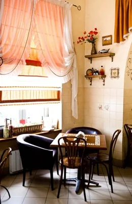 Основной зал — интерьер зала