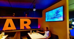 Основной зал — интерьер зала