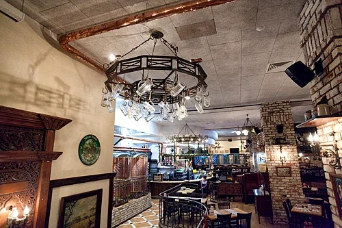 Основной зал — Максимилианс