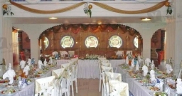 Основной зал — интерьер зала