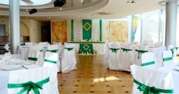 Основной зал