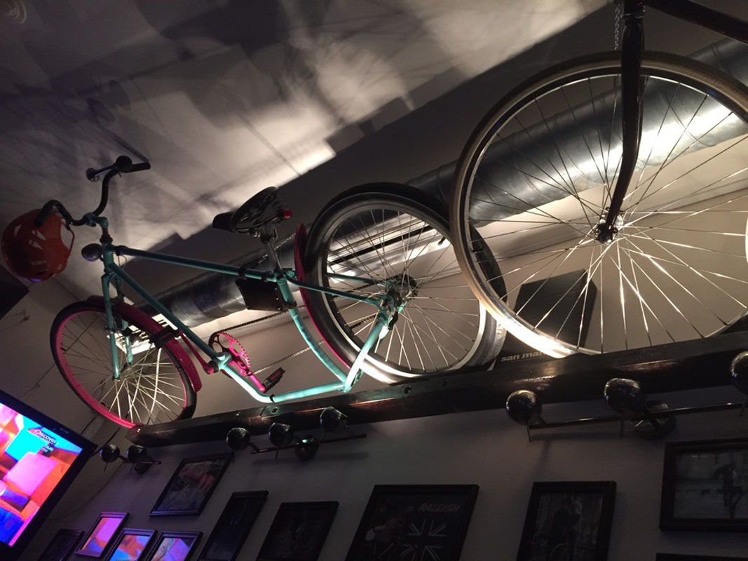 Основной зал — Кулбайкс Бар