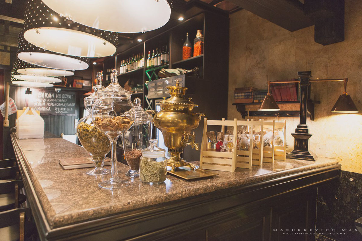 Основной зал — Купеческий двор