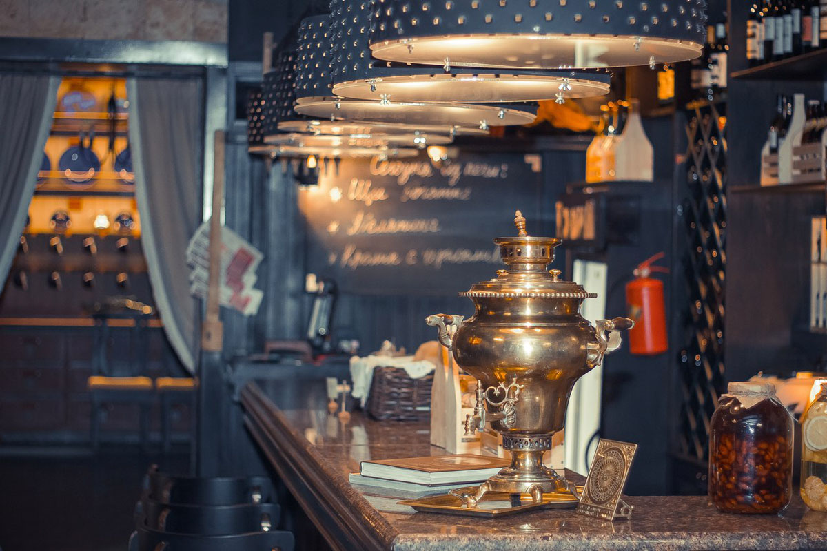 Основной зал — Купеческий двор