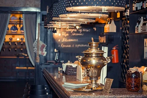 Основной зал — Купеческий двор