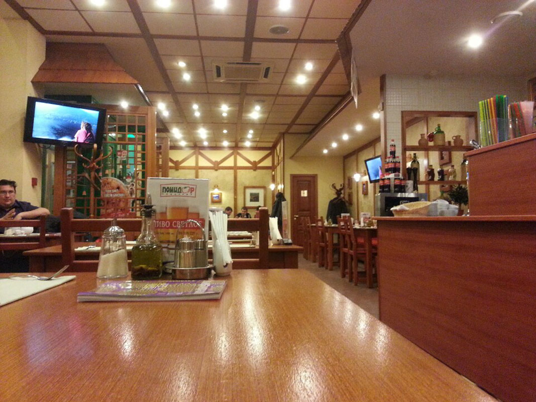 Основной зал