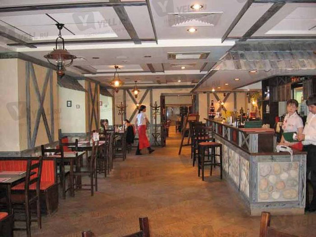 Основной зал — Пиццерия Помидор на улице Горького