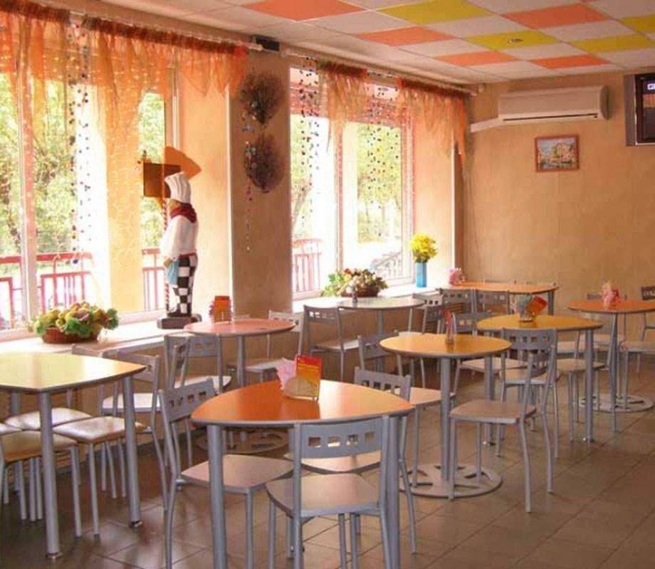 Основной зал — Пиццерия Тутти-Фрутти