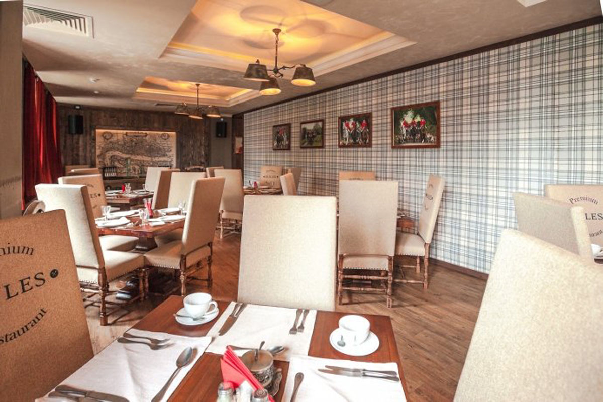 Основной зал — The Rules премиум-ресторан